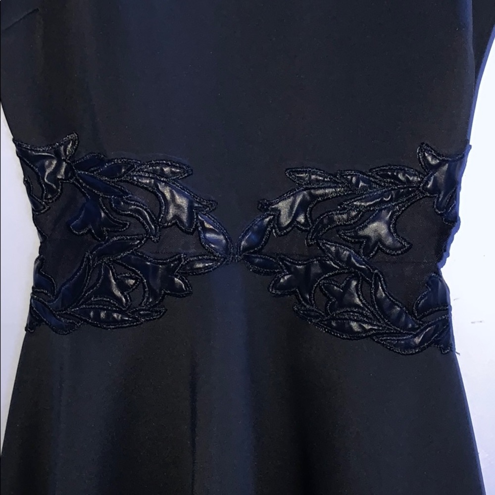 Dress - Picture 5 of 5